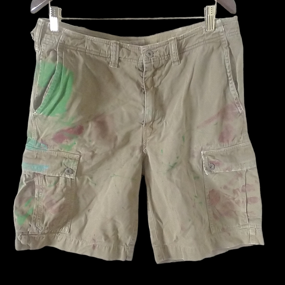 American Eagle Heavy Cargo Shorts Men's Size 32 Golden Khaki With Paint All Over